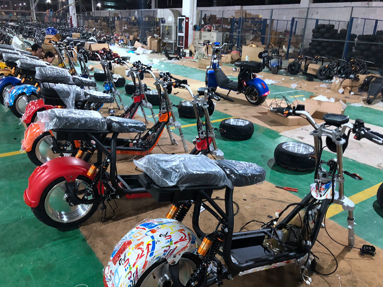 厂家直销新款哈雷电动滑板车可拆卸锂电池电瓶车成人电动摩托车