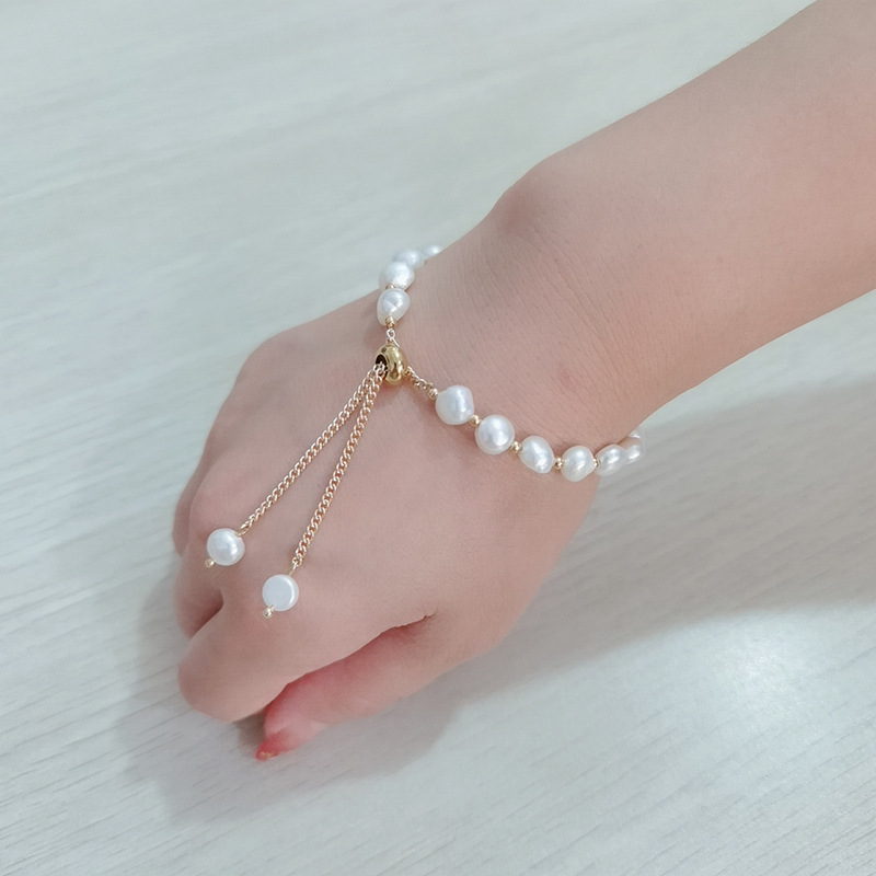 Basic Semicircle Pearl Handmade Bracelets 1 Piece display picture 4