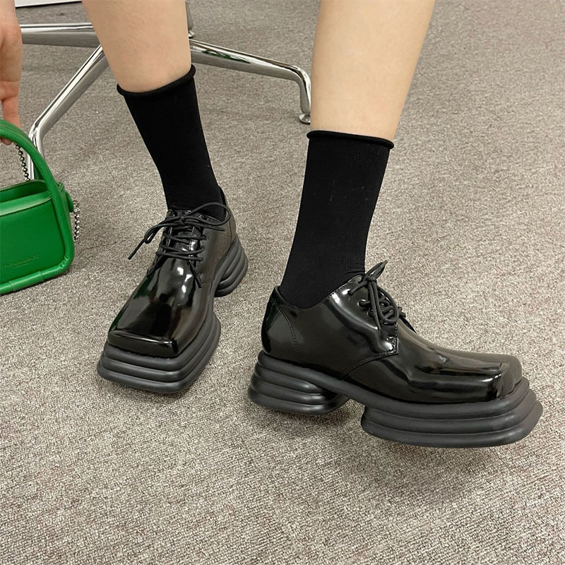 Retro exclusive Mary Jane shoes platform with chunky sole square toe…