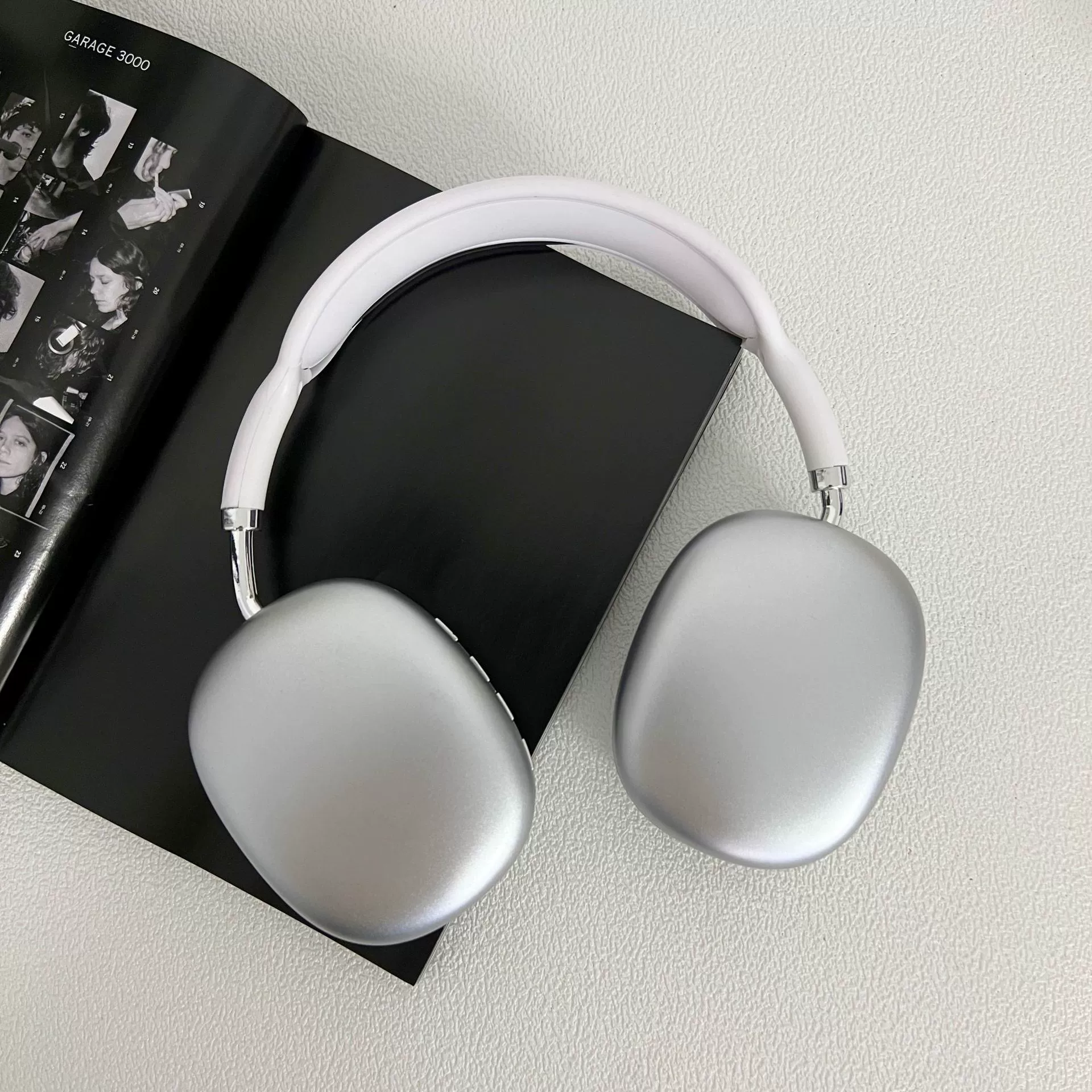Взрывная модель P9 Bluetooth-гарнитура, накладные беспроводные игровые наушники с мощным басом, подходит для мобильных телефонов, производитель Хуацян (оптовая строка удалена)