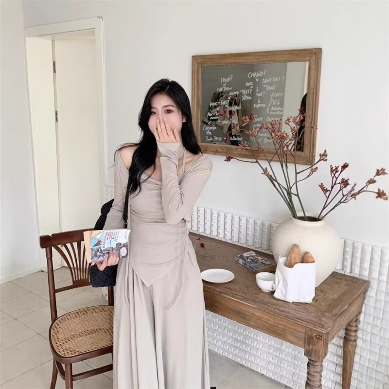 Casual Suit for Women 2026: Knitted Camisole, Cardigan, Wide-Leg Pants, Relaxed Fit, Fashionable Three-Piece Set