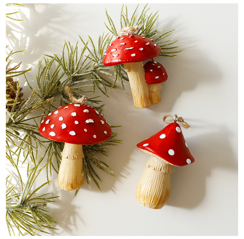 Mushroom Christmas Ornaments Set – 12-Pack Whimsical Holiday Decor For Tree & Home (Wooden Painted Mini Mushrooms With Hooks, Rustic Cottage Decor)_voghion.com