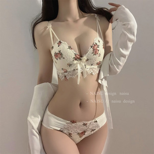 Sexy Underwear Women's Spring and Summer Hot Small Chest Gathering Girl's Bra suit No Rings Adjustable Bra