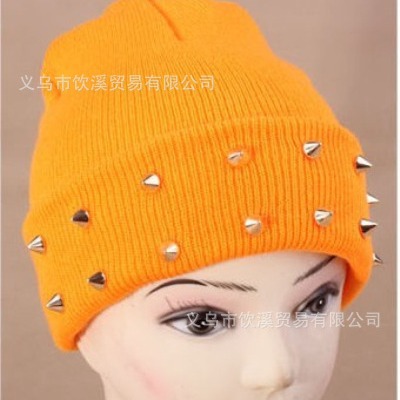 包邮韩版秋冬季男女套头潮街舞帽铆钉帽子针织帽荧光毛线帽