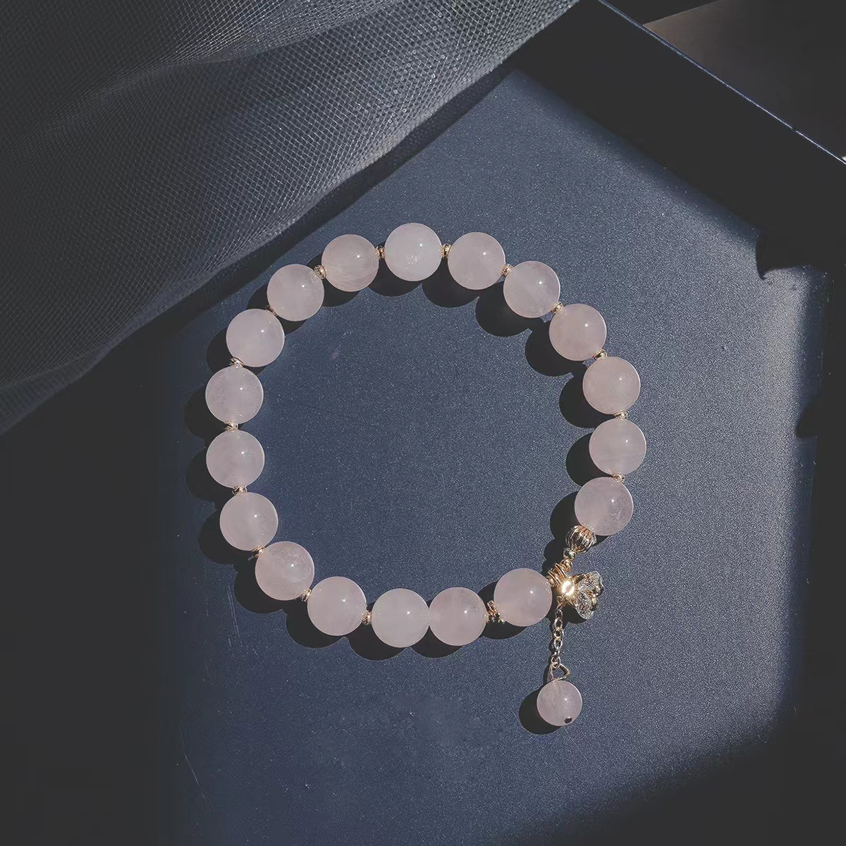 Natural rose quartz bracelet for women, a super elegant gift for best friends or girlfriends, 14k gold-plated, color-preserving pink rose bracelet.