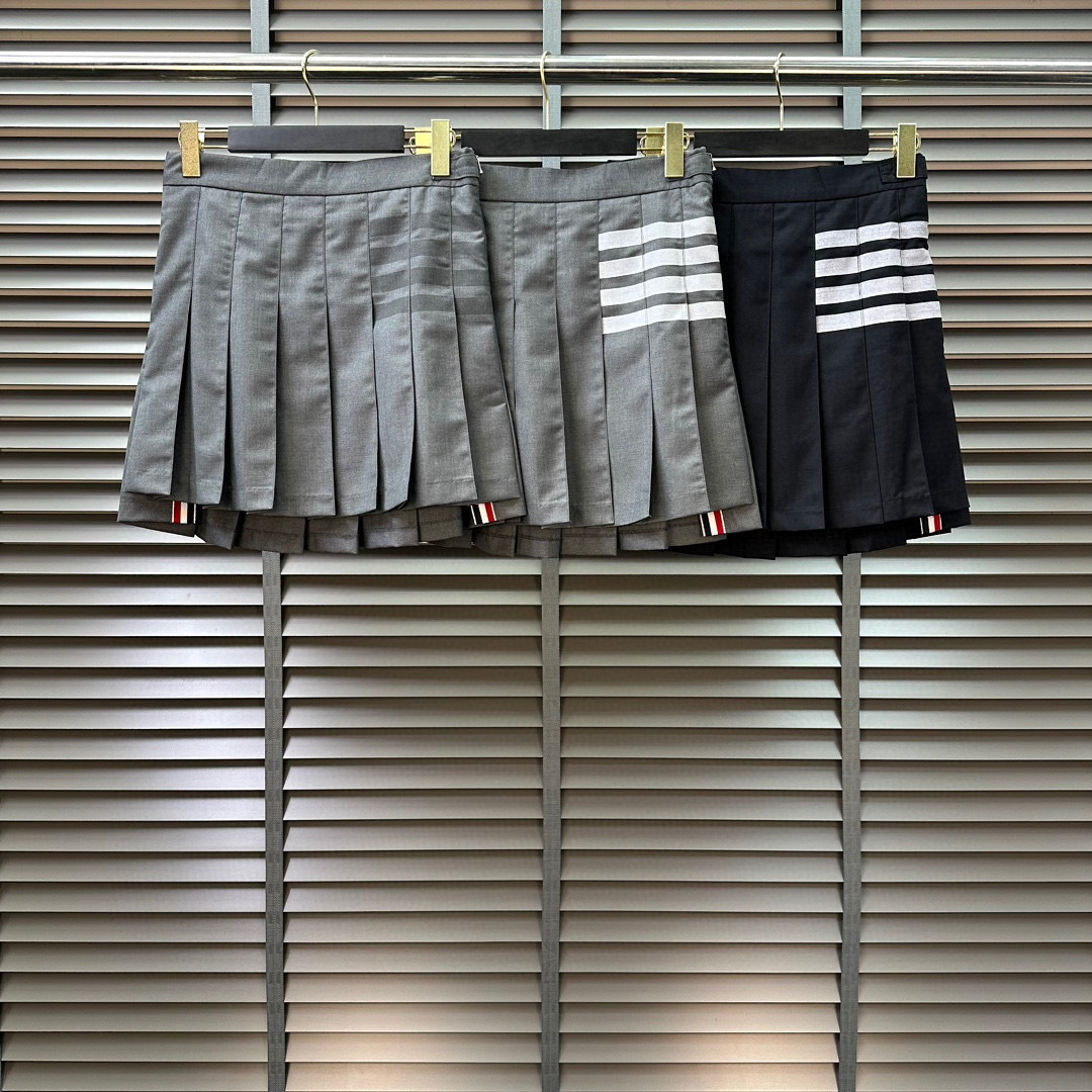 TB skirt women's wool four-bar casual all-match skirt high waist slimming long legs simple pleated skirt fashion