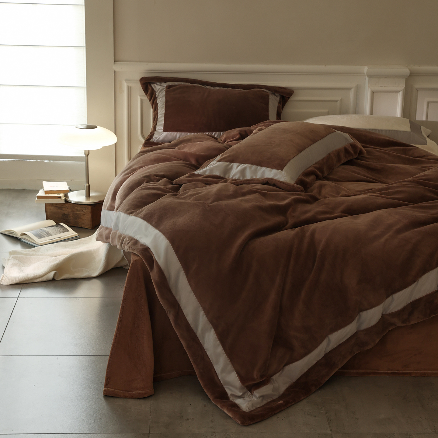 Completo lenzuola in velluto di latte 4 pezzi lusso minimale_voghion.com