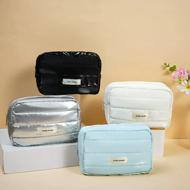 新款便携收纳包手拿化妆包旅行化妆收纳包大容量高颜值化妆包