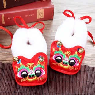 Handmade soft-soled cloth shoes baby thickened warm tiger shoes full moon toddler shoes baby cotton shoes cotton-padded tiger shoes winter