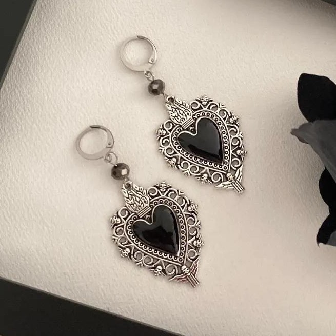 Pendant heart shaped