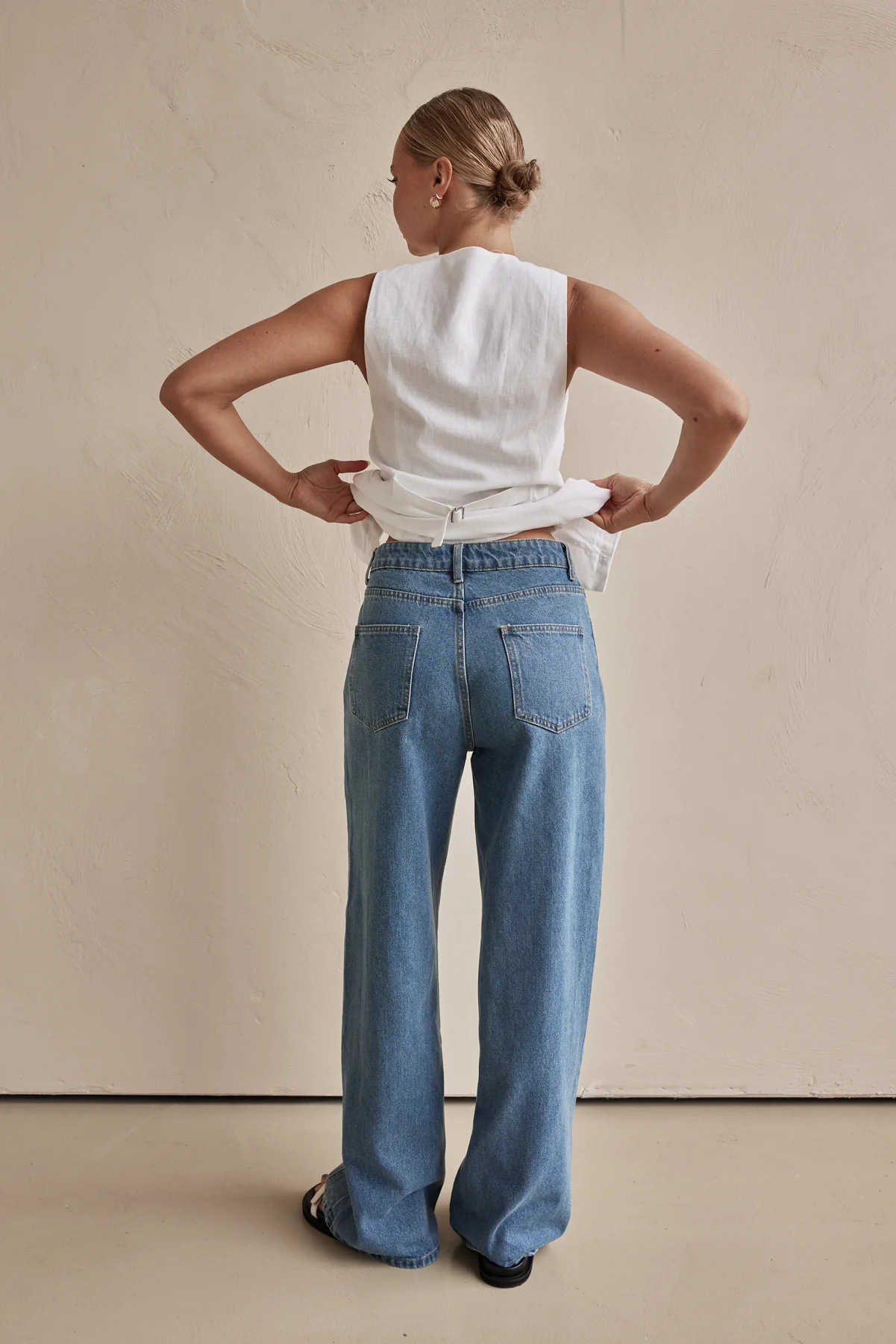 Women's 2025 New European And American Style Trendy Wide-Leg Pants Fashionable Street Washed Distressed Jeans 8932_ecoleips.com