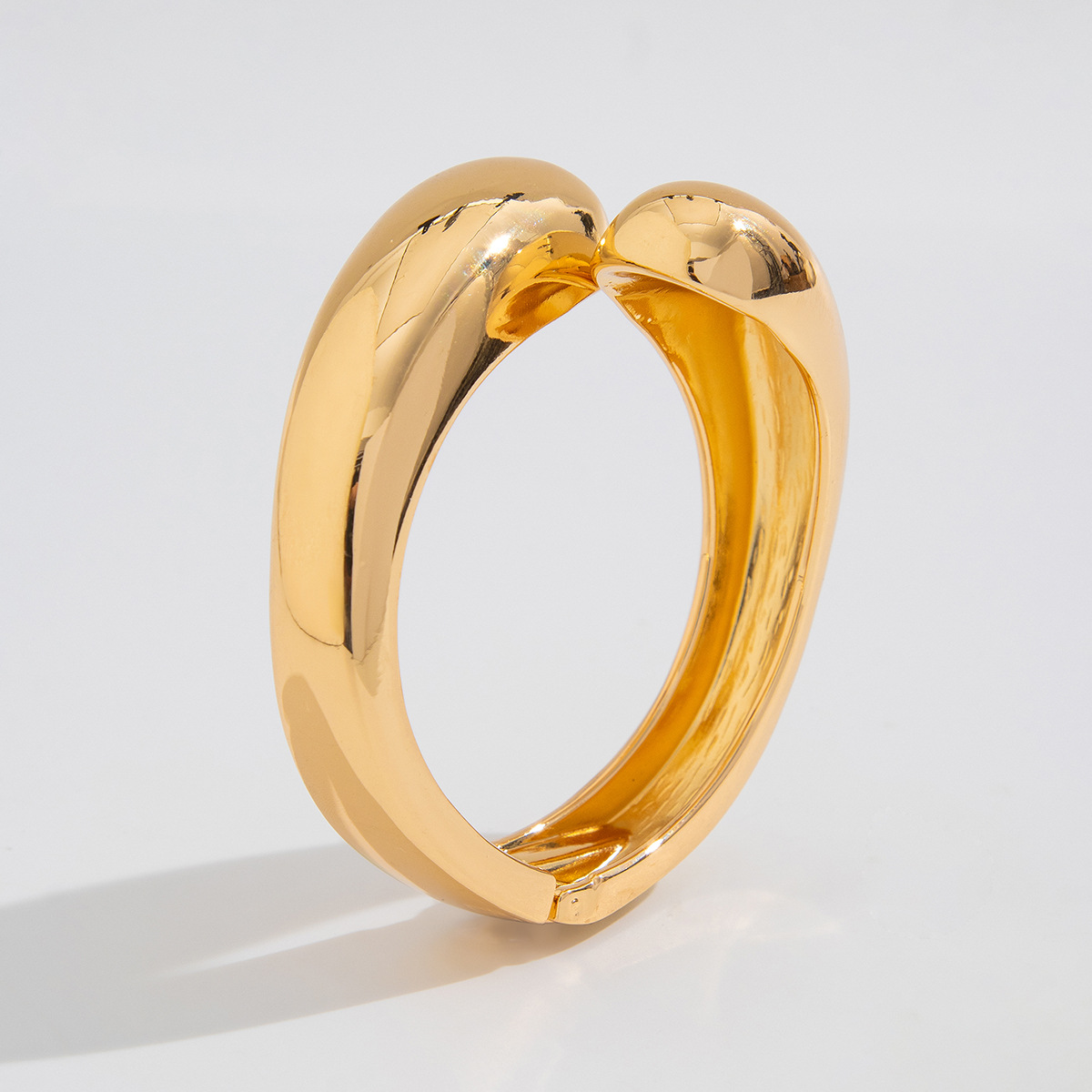55g Weight Bangle Classification Alloy Chain Material 1 Piece Quantity Holiday, Travel Occasion Alloy Material Geometric Pattern Women's Gender Plating Design Elegant, Lady, Simple Style Style Elegant Lady Simple Style Geometric Alloy Bangles Wholesale 39