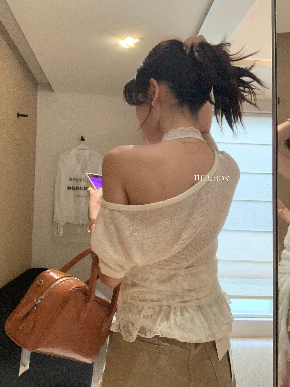 Bộ áo khoác chống nắng lệch vai kết hợp áo hai dây ren cổ yếm nữ tính mùa hè — màu mơ chi tiết 30