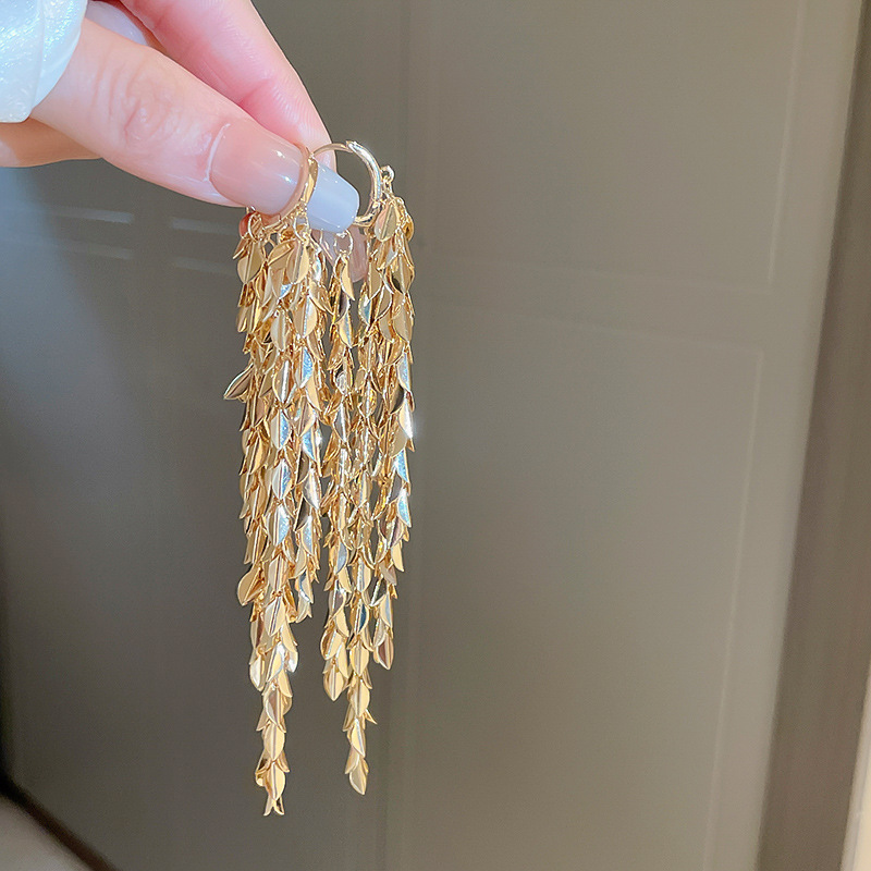 Silver Needle Geometric Sequin Tassel Earrings For Women Fashion_voghion.com