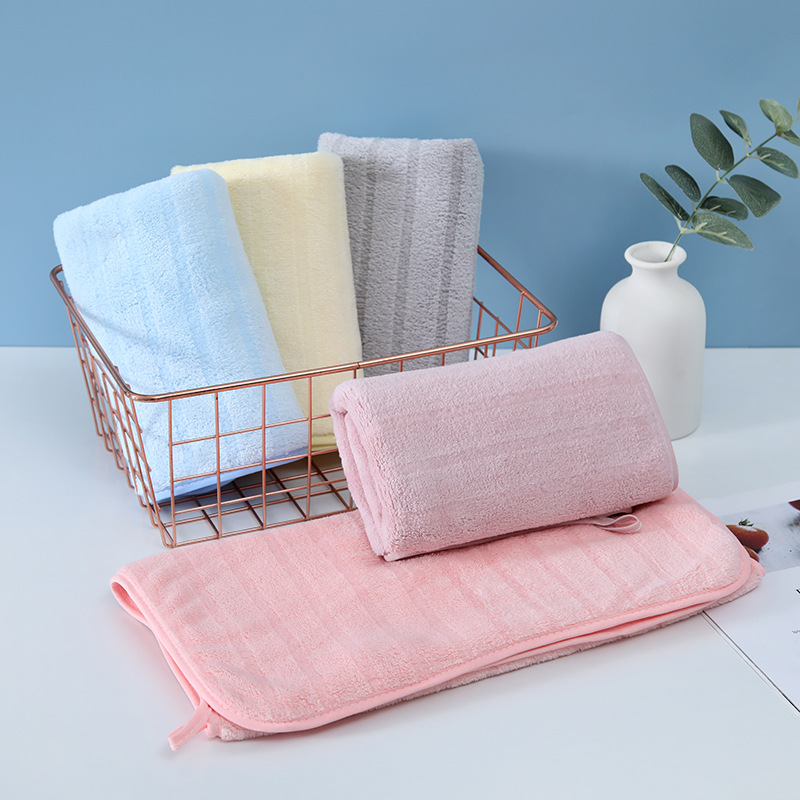 넓고 좁은 혼합 모발