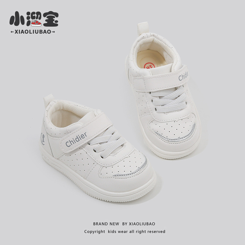 Bebé niño zapatos niños zapatillas de deporte de fondo suave niñas todo partido color sólido velcro zapatos blancos entrega de una sola pieza