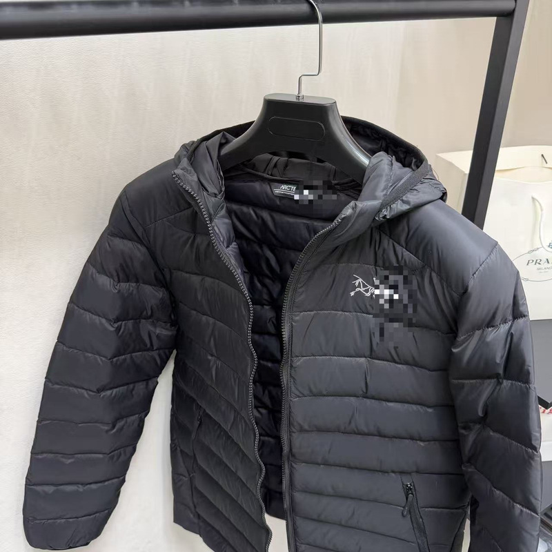 New Bird's Nest Outdoor Lightweight Ribbed Down Jacket, Windproof, Waterproof, Fashionable, Versatile, Men's Black, Wholesale Available New Bird's Nest Outdoor Lightweight Ribbed Down Jacket, Windproof, Waterproof, Fashionable, Versatile, Men's Black, Wholesale Available