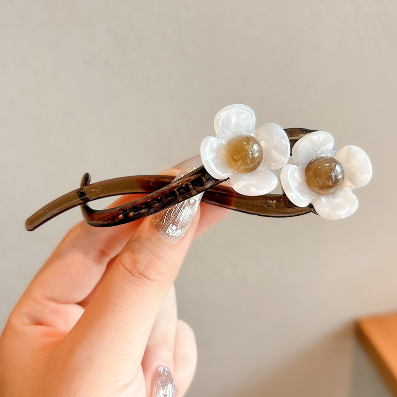 Temperamento coreano de alta gama gelatina pudín torsión clip cabello de alta calidad un clip de estilo estilo estilo de cabello