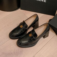 �߸�ŮЬɽ�軨����ЬŮ2026�����¿�Ӣ���L��Ƥһ�_�ź�׆�Ь