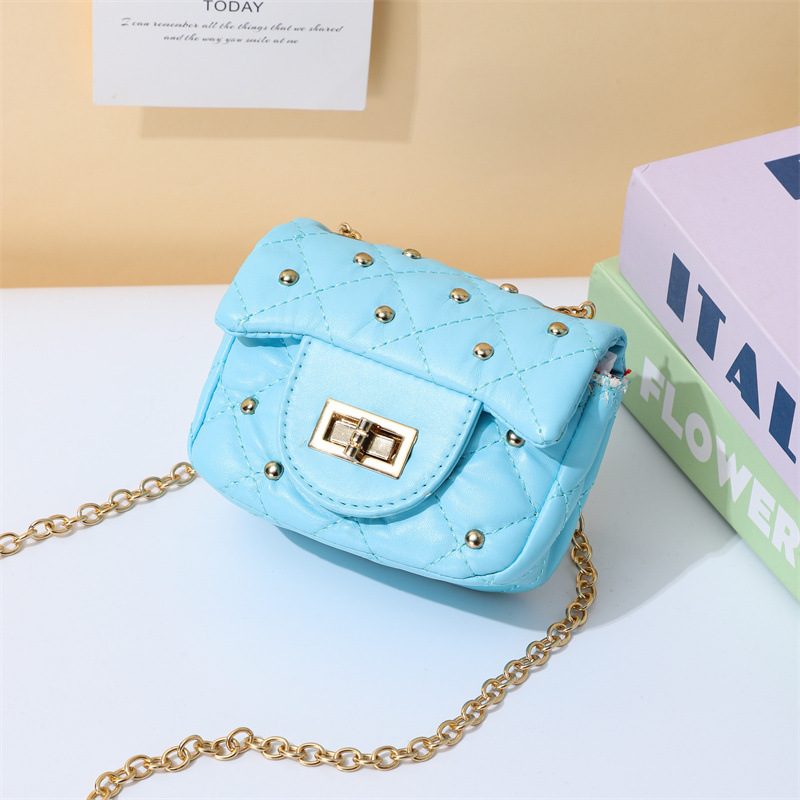 2025 primavera y verano estilo caliente moda casual niños dulces bolsa de gelatina mini bolso de mensajero de un solo hombro variedad al por mayor