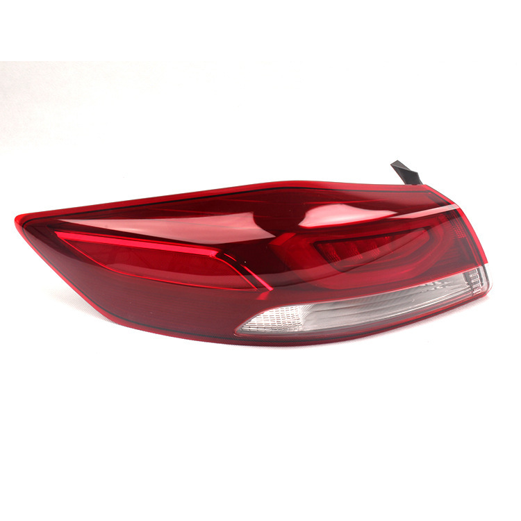 Aplicable a Beijing Hyundai 16 conjuntos de luces traseras conducidas, luces traseras exteriores, luces de freno traseras LED, bajas y altas.