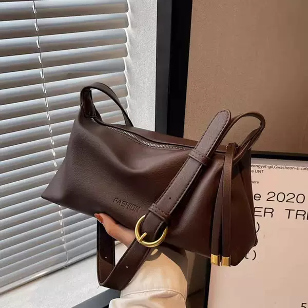 Wholesale versatile ins crossbody bag for women, new trendy fashion retro dumpling bag, niche textured shoulder underarm bag
