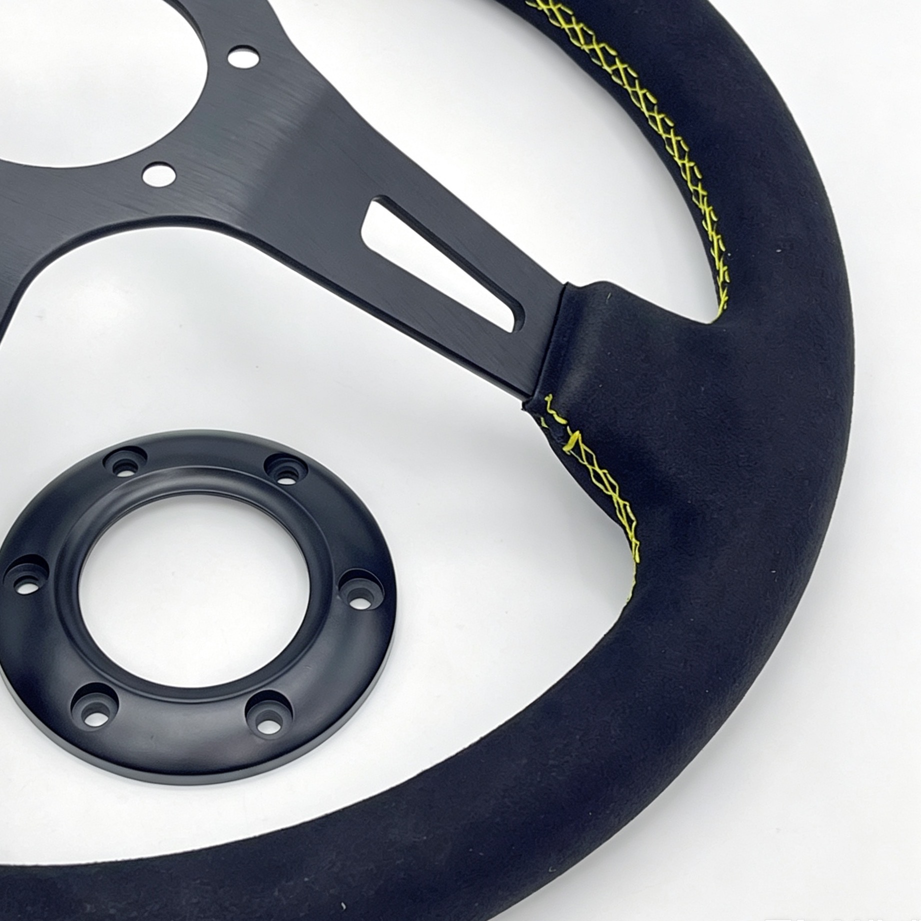 Cross-border bestseller momo new model full speed sports personalized suede racing drift steering wheel universal