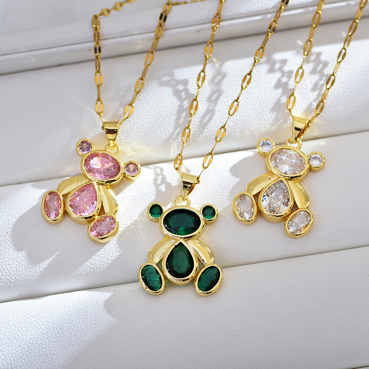 South Korean sophisticated three dimensional goods with zircon