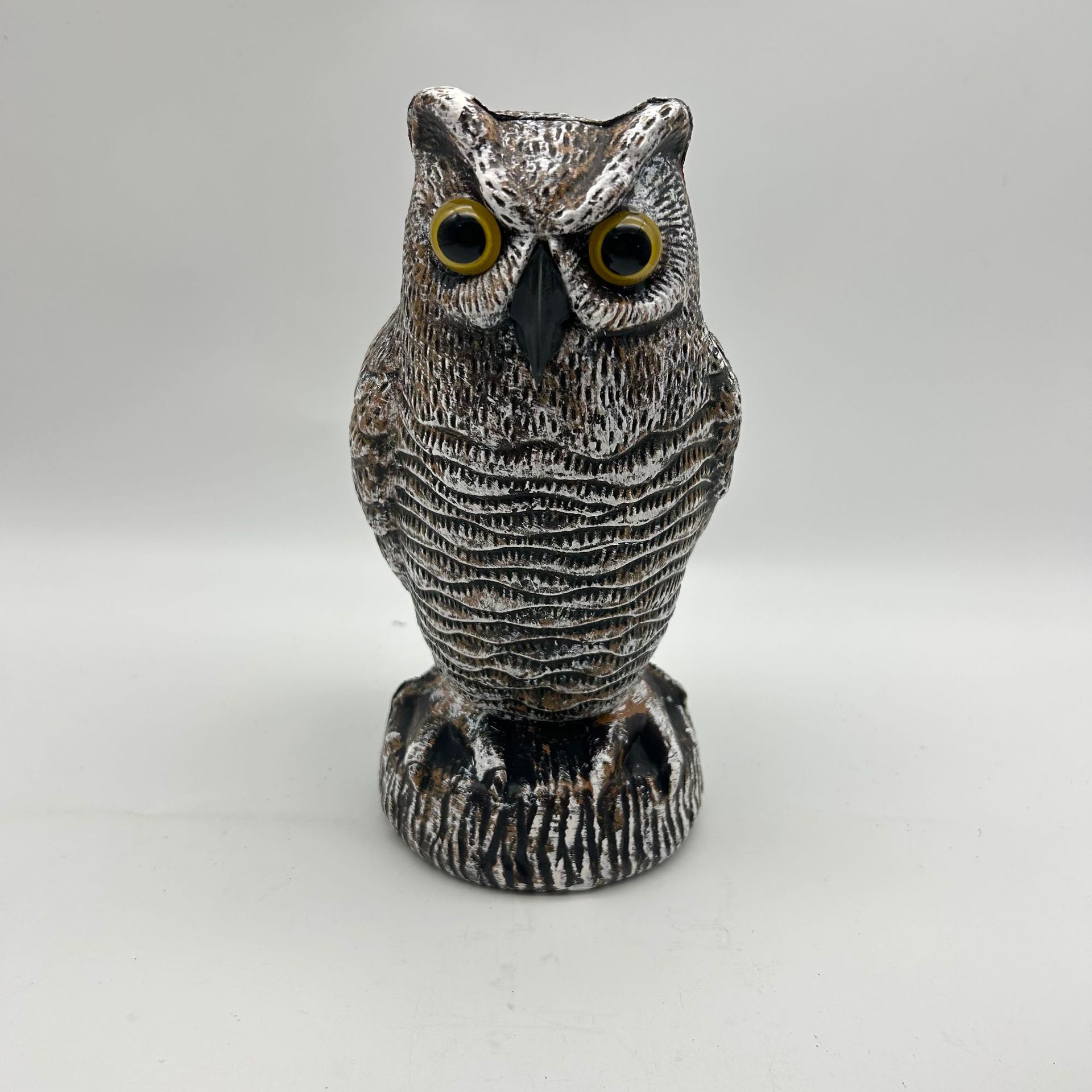 Owl de simulación, juego de tres piezas de tamaño pequeño, adornos de plástico, adornos de jardín de jardín de jardín, adornos de repelente de ratas de granja
