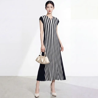 三宅风连衣裙女夏高级感宽松显瘦条纹休闲百搭质感轻熟风中长裙子