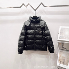 毒家P家80绒拉链口袋饰三角标连帽时尚羽绒服防寒保暖蓬松羽绒外