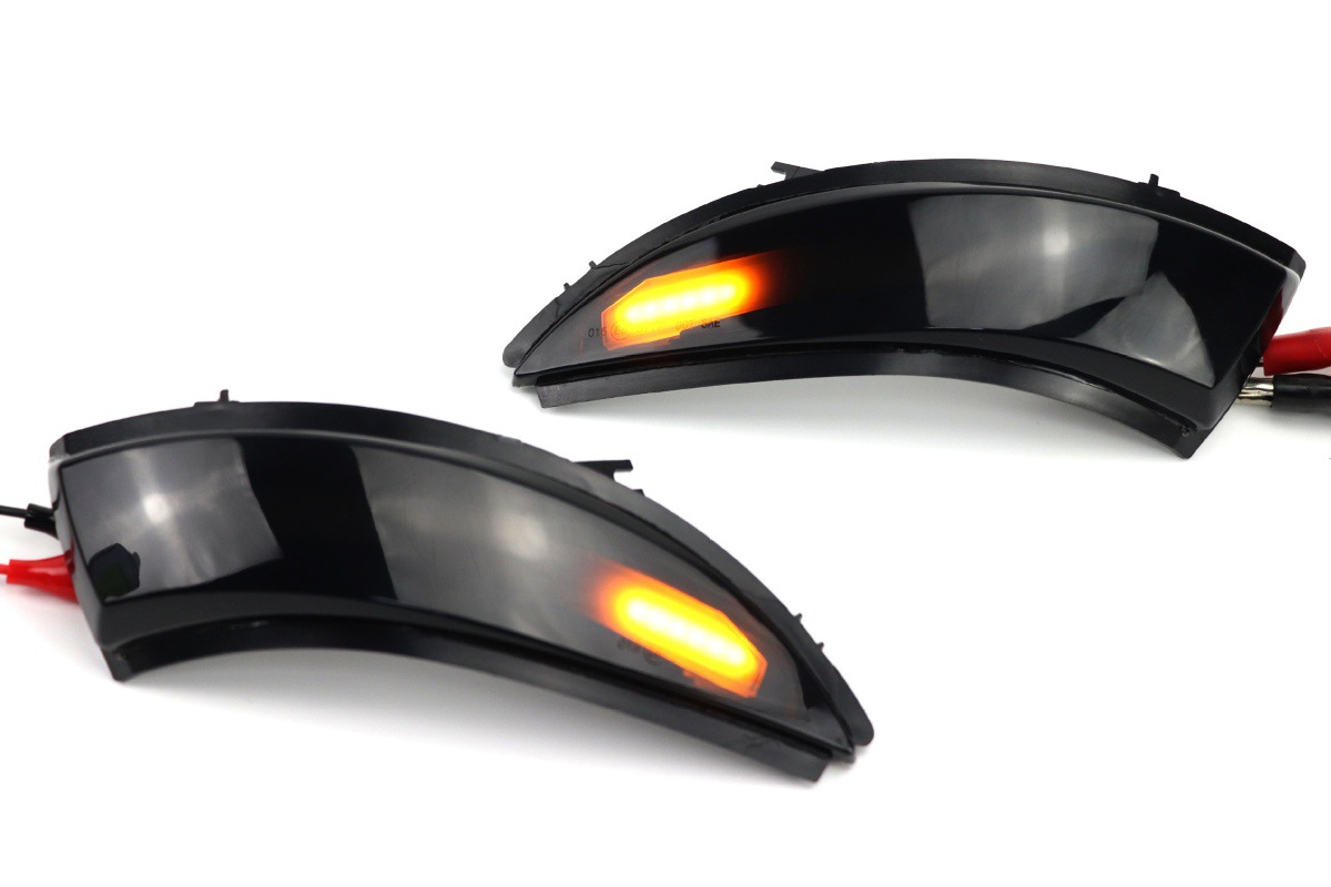 Suitable for 13-18 Renault Clio Iv Modified Led Reversing Mirror Rearview Mirror Running Light Turn Signal