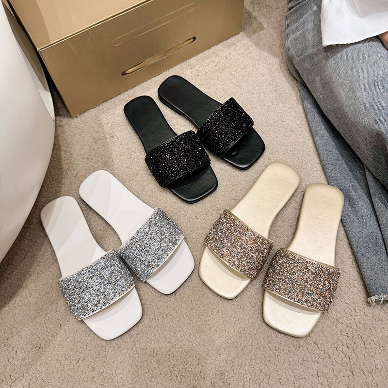 Fashionable golden comfortable beach slippers flat with rhinestones