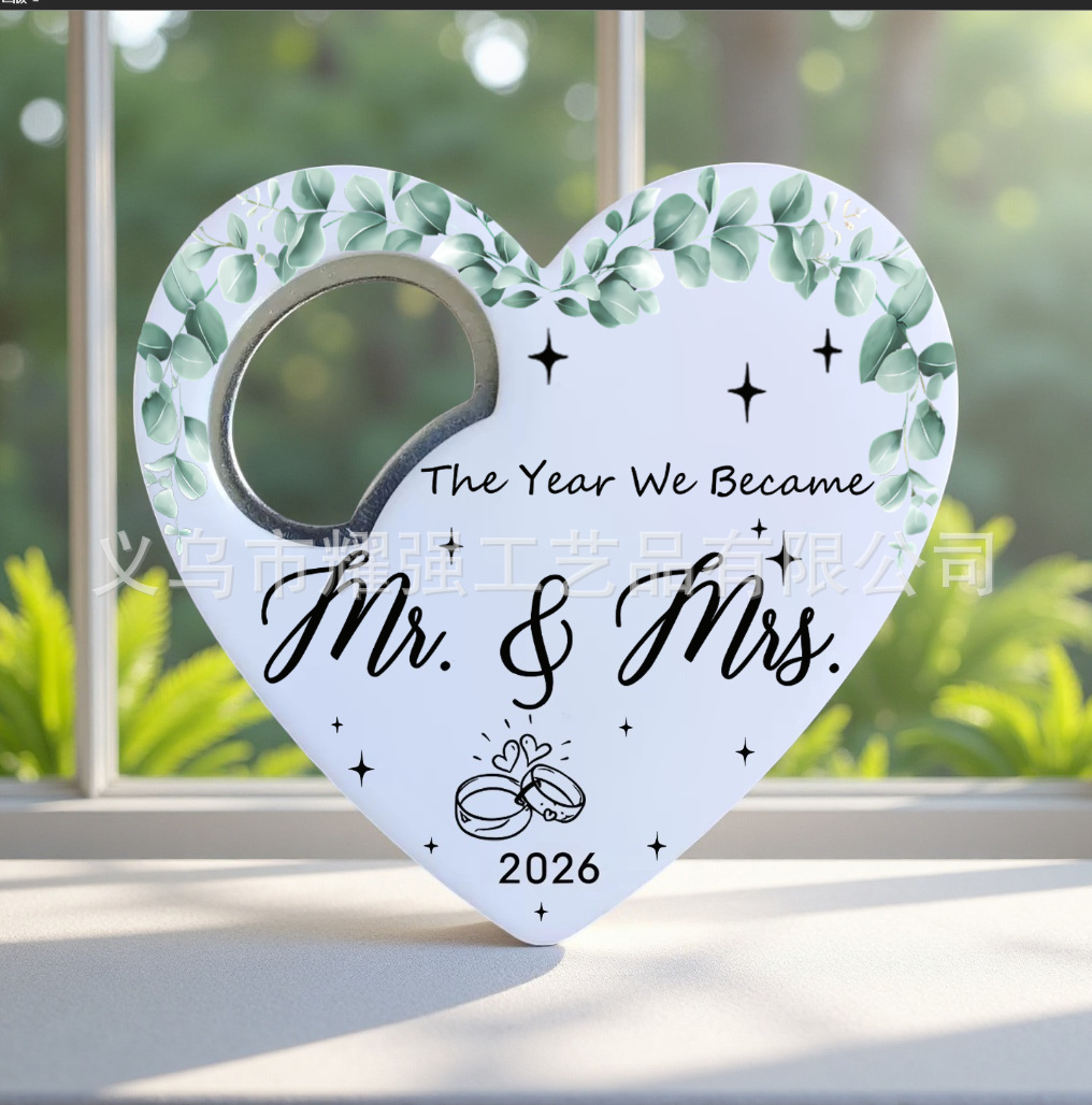 Abridor de botellas de plástico con forma de corazón