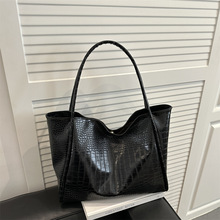 �����������e����Ů2025��Ψ���ﶬ��ͨ��Ҹ�°����|�ٴ����ذ�