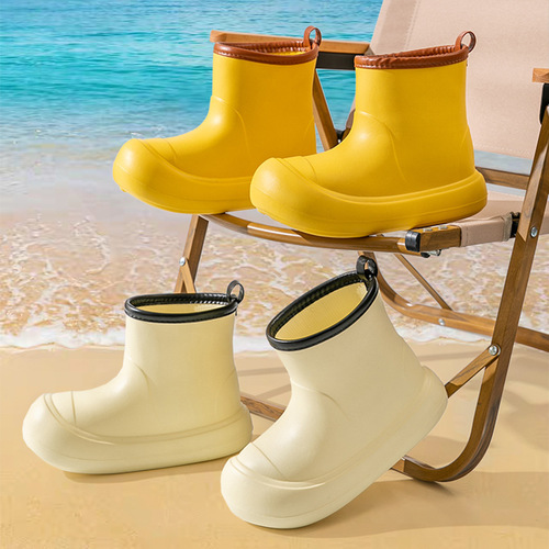 Children's Rain Boots for Boys and Girls, Lightweight and Slip-Resistant, New Cute Medium and Small Kids Parent-Child Soft Sole Mid-Calf Rain Boots