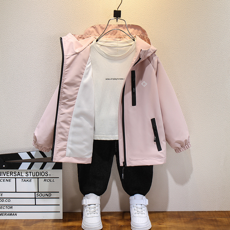 Children's Outdoor Jacket 2025 Spring Model for Hiking and Travel, Windproof and Waterproof, Loose-Fitting Hooded Coat for Boys and Girls Children's Outdoor Jacket 2025 Spring Model for Hiking and Travel, Windproof and Waterproof, Loose-Fitting Hooded Coat for Boys and Girls