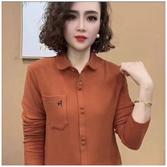 2024冬の新商品ファッション気質に合わせて、年齢を減らして痩せているシャツの女性の上着のデザイン感がある長袖のシャツ
