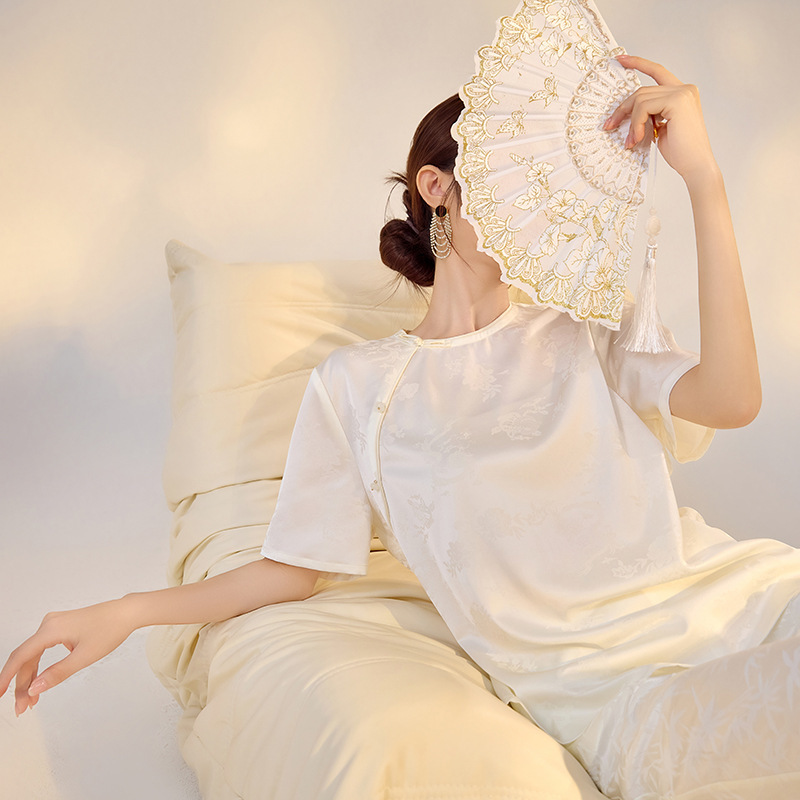 Summer New Jacquard Silk Short-Sleeve Solid Color Light Luxury Simple Design Stylish T-Shirt Top M4006