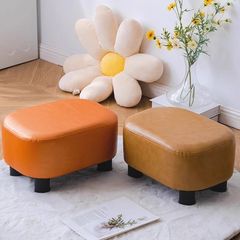 小さい腰掛けの家庭用の低い腰掛けは簡単に靴の腰掛けを変えます。