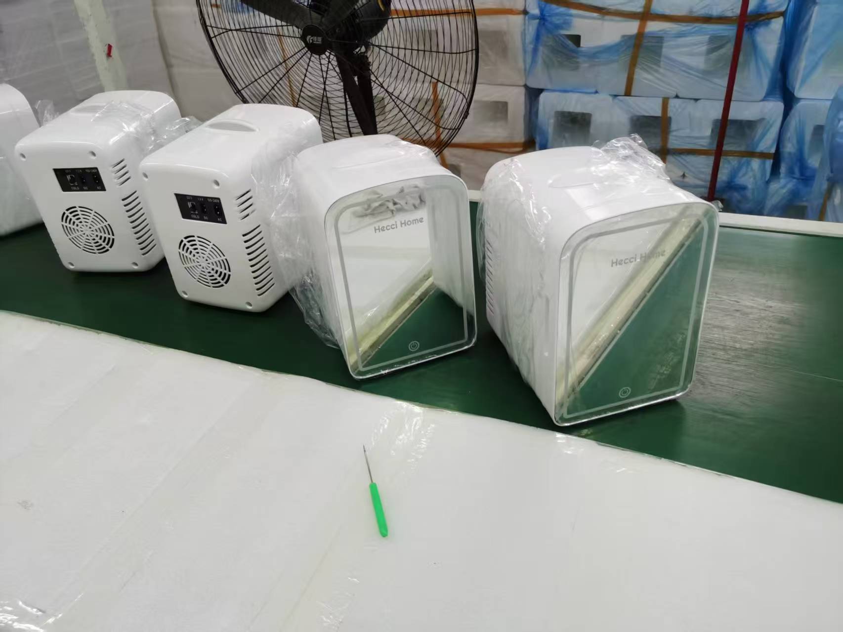 Cross-Border Export Popular Mini Beauty Refrigerator Led Light Makeup Mirror Car Home Refrigeration 4L6L