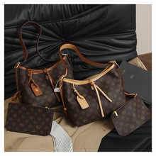 �W���͹ŕr��Ůʿ�μ���������p���|�����ذ����|ͨ��б����ĸ��