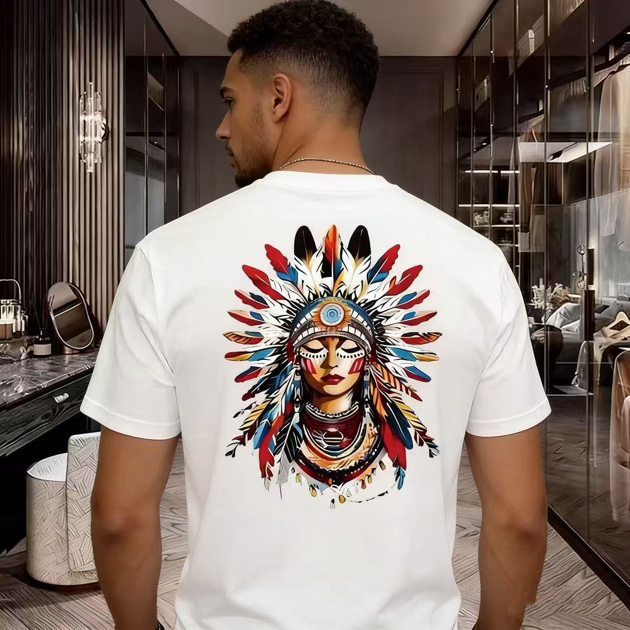 Camiseta unisex retro estampado jefe indio y plumas algodón_voghion.com