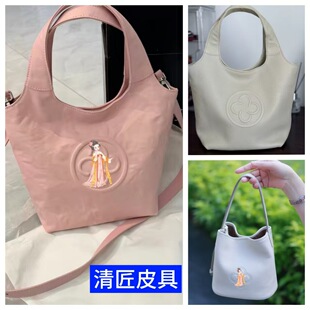 ��˼��С���{���R�����ذ��ϼ�ͨ�ڴ������μ�б�������Ů