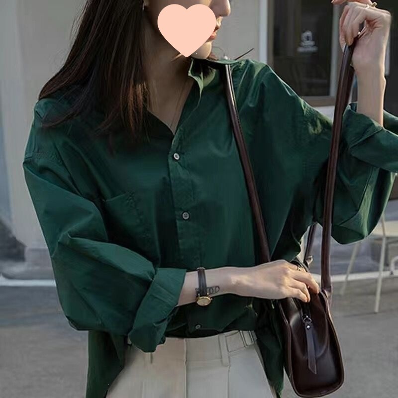 Retro Hong Kong-style red shirt for women, autumn collection, French-inspired chic, layered for a relaxed look, Korean-style simple base layer top Retro Hong Kong-style red shirt for women, autumn collection, French-inspired chic, layered for a relaxed look, Korean-style simple base layer top