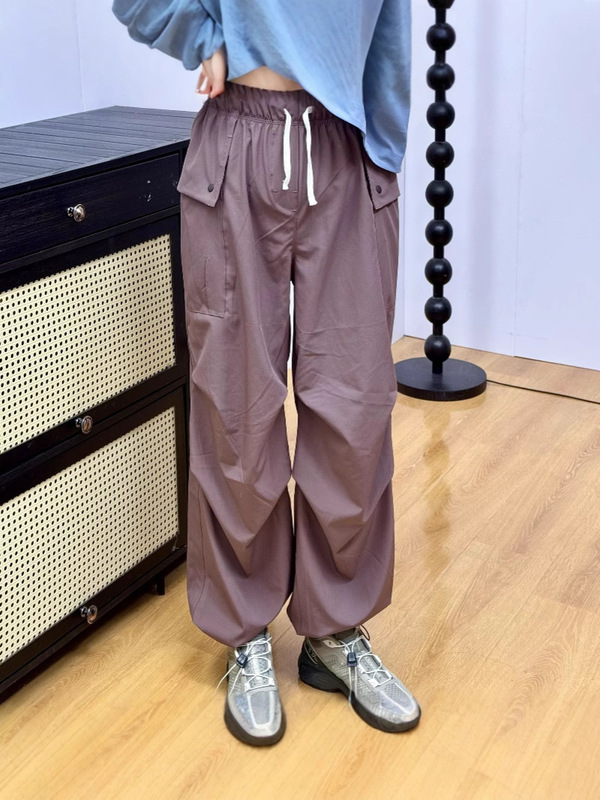 2025春のファッション新しい女性の柔らかく繊細な通気性のあるファッショナブルなカジュアルパンツシンプルな撥水ストレートレッグ|undefined