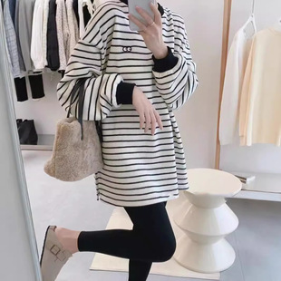 Maternity's Autumn and Winter Thickened Striped Loose Long-sleeved T-shirt Top 2024 Autumn and Winter New Split Hip Covering Base Shirt