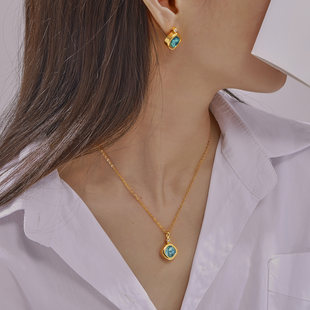 Fashionable geometric square stone inlay with zircon