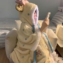 甜美可爱卡通波点珊瑚绒连帽睡衣女新款大码加厚毛绒家居服睡袍冬