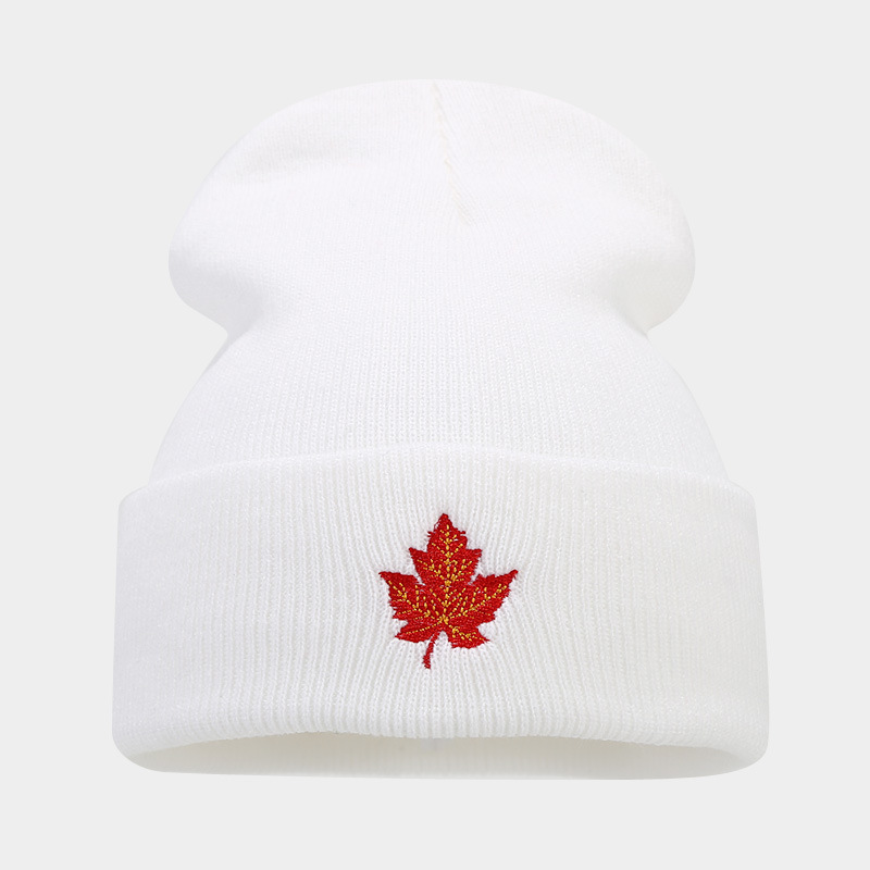 El otoño y el Invierno nuevo bordado de la hoja de arce rojo de Las Mujeres de Moda de punto redondo frío sombrero de moda marca personalidad hip hop sombrero de lana de los hombres